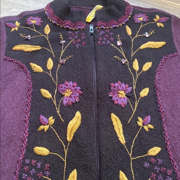 Alpaca Fashion |Made in Peru Purple Floral Embroidered Zip Up Sweater Size Large - Picture 5 of 13